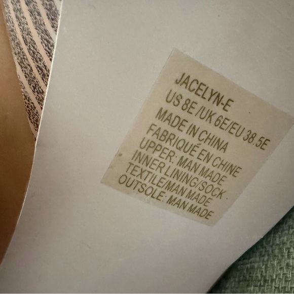 🎉HP🎉 Elegant Tan Lace-Up Heeled Boots Extra Wide - Picture 8 of 12